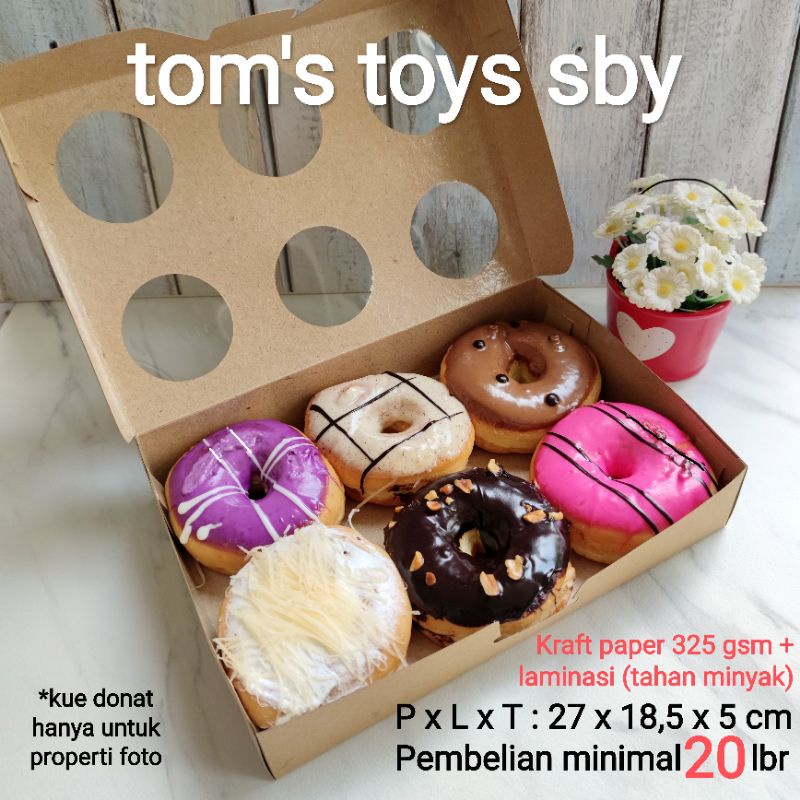 

Kotak Dus Donat 27 x 18,5 x 5 cm Kertas kraft laminasi plastik tahan minyak ( Donam )