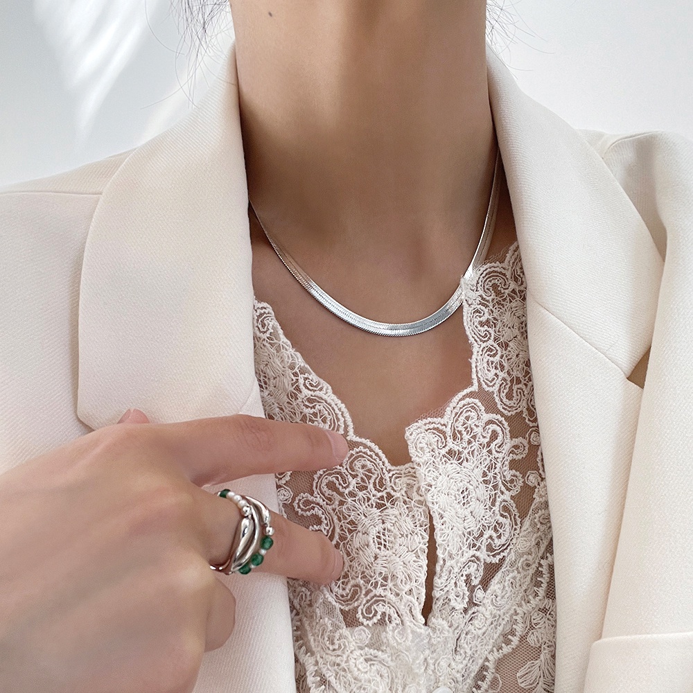 Kalung Rantai Klavikula Desain Tulang Ular Bahan S925 sterling silver Untuk Wanita