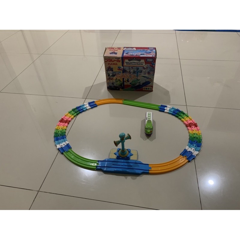 takara tomy plarail chuggington koko and vee colourful flexi curved rail set used