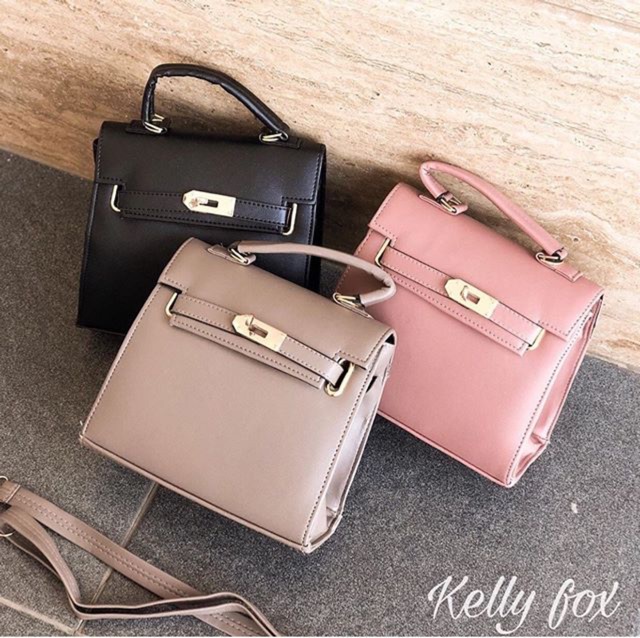 

Kelly Fox