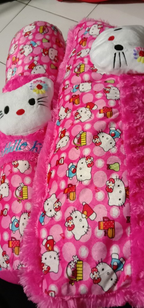 Bantal Guling / Bantal Cinta Karakter