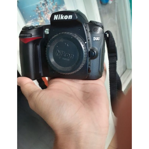 Nikon D90