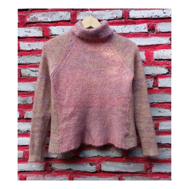 [PRELOVED] Sweater rajut bulu