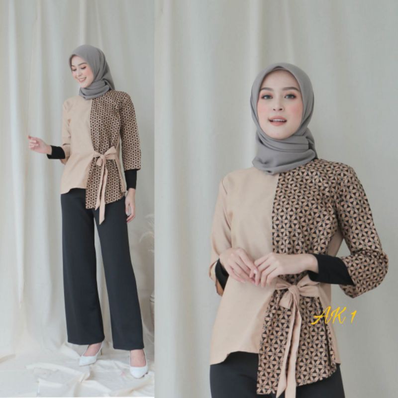 tey-17 Batik wanita ASJ SA HRB026 Kenongo Kemeja Tosca Pendek-Cream bintang