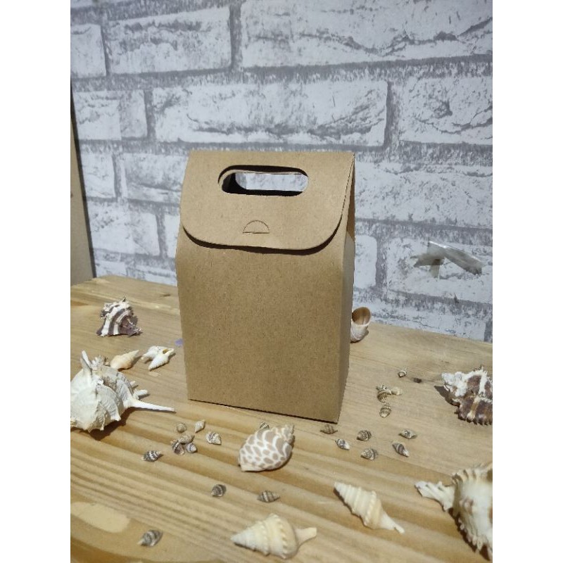 

Karton tas box kertas/paper bag brown Kraft 10X6X15,5 cm (F01)