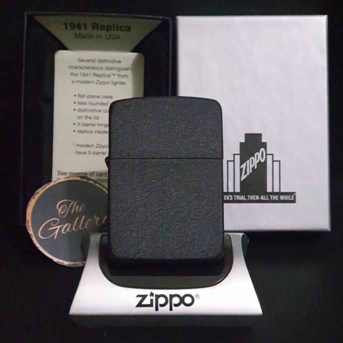 28582 ORIGINAL ZIPPO REPLICA 1941 BLACK CRACKLE