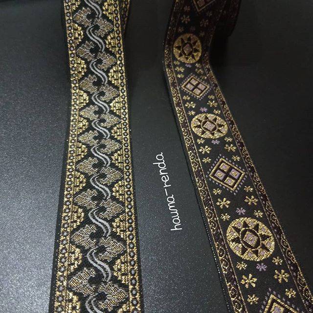 

Pita unik 2,8 cm hitam gold