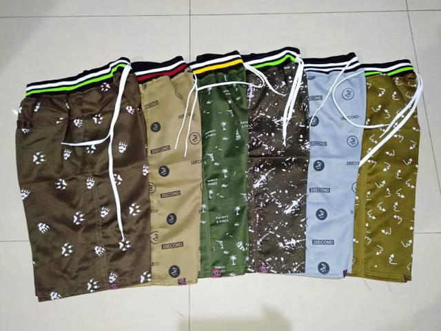 Celana cwo bisa COD/celana pendek motif polos