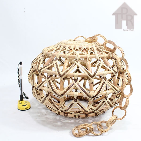 Rotan | Kap Lampu / Lampion / Lampu Gantung / Model Laba Gepeng - Bulat