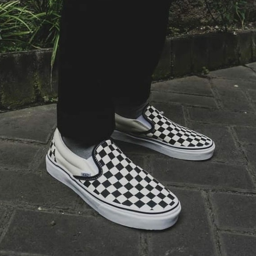 SEPATU VANS SLIPON OG CHECKERBOARD BLACK WHITE - VANS SLIP ON OG CATUR PRIA WANITA size 33-43