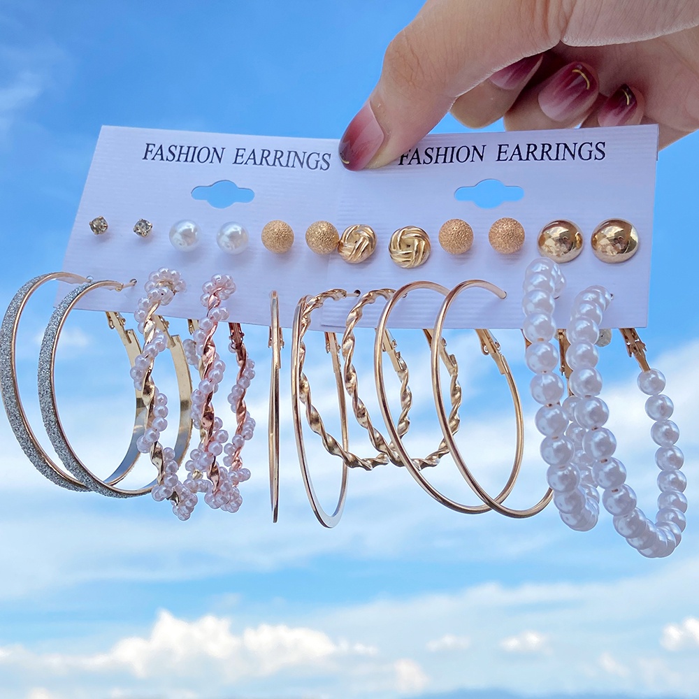 Fashion Pearl Earring Set Luxury Butterfly Love Heart Gold Stud Earrings Resin Hoop Earrings Women Jewelry Accessories
