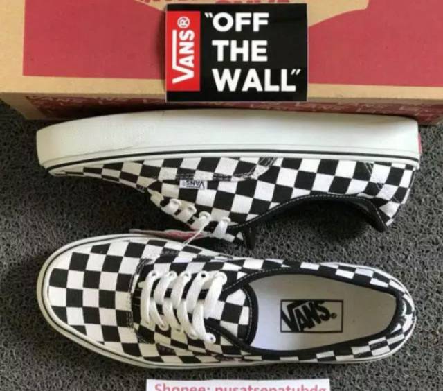 SEPATU43 VANS AUTHENTIC FULL BLACK HITAM POLOS WHITE PUTIH OLDSKOOL ERA