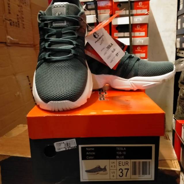 Sepatu Pria Phoenix Tesla Blue