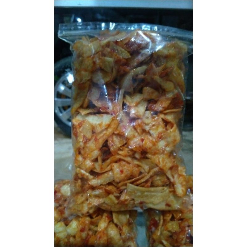 

kripik singkong rasa balado bentuk irisan panjang