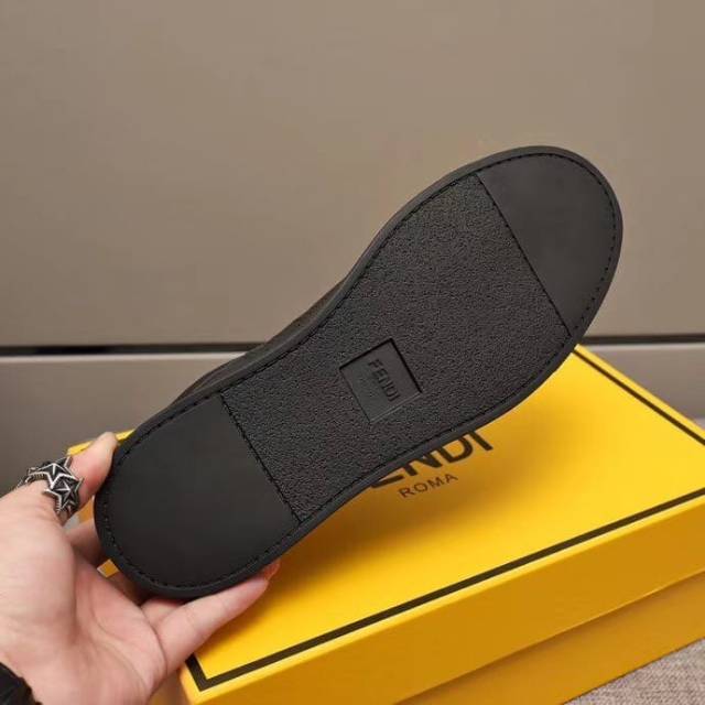 Sepatu fendi sneaker mirror quality shoes pria casual