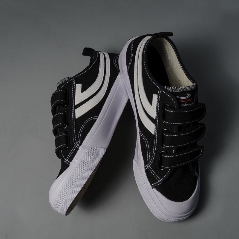 Johnson Velcro low cut Black White Original 100%