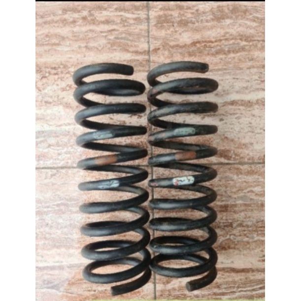 sepasang per sepiral depan suzuki carry 1.0