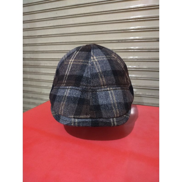 Topi Copet/Newsboy Hats/Pelukis Zara Second