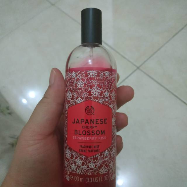 Body  Shop - Body Mist - Japanese Cherry Blossom - Original - Preloved
