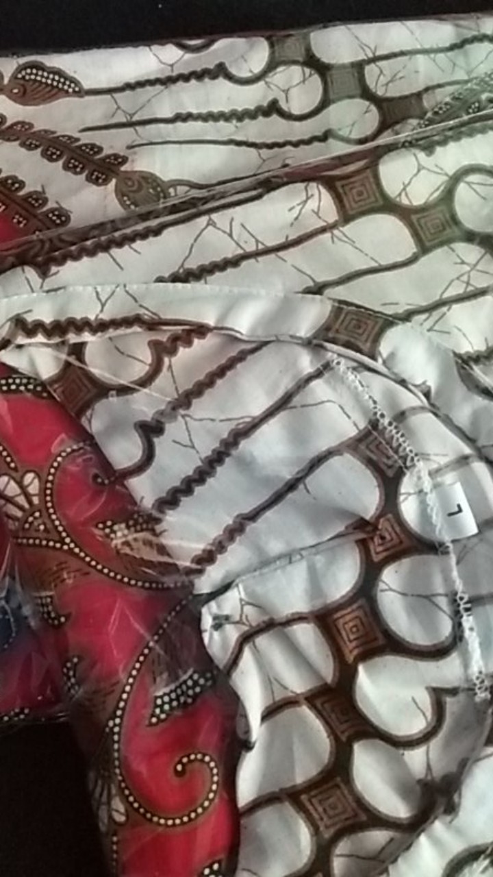 Batik Keluarga Sania Ruffle Batik Couple Motif Seno Merah Putih