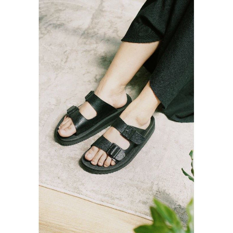 Polka Sandals/ Austin Black / Sandals / Sendal Slide