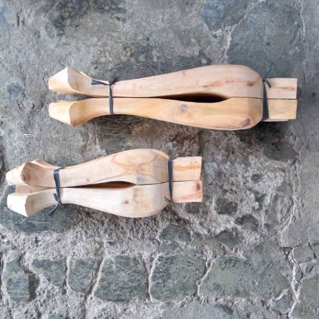 Kaki Kambing Kayu Mahoni