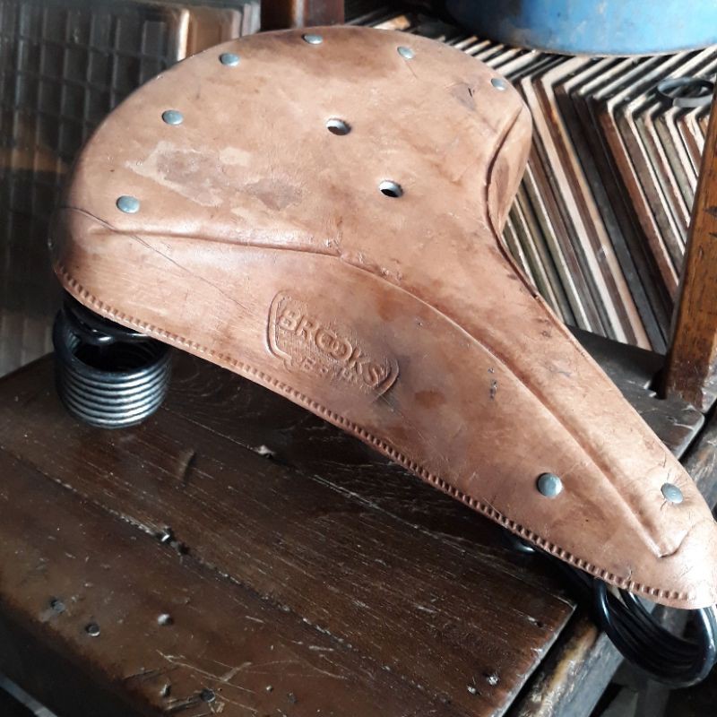 Sadel gelung sepeda onthel