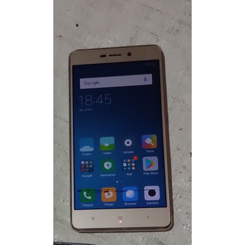 Xiaomi Redmi 3s.  minus layar ada boda hitam  (2/16)