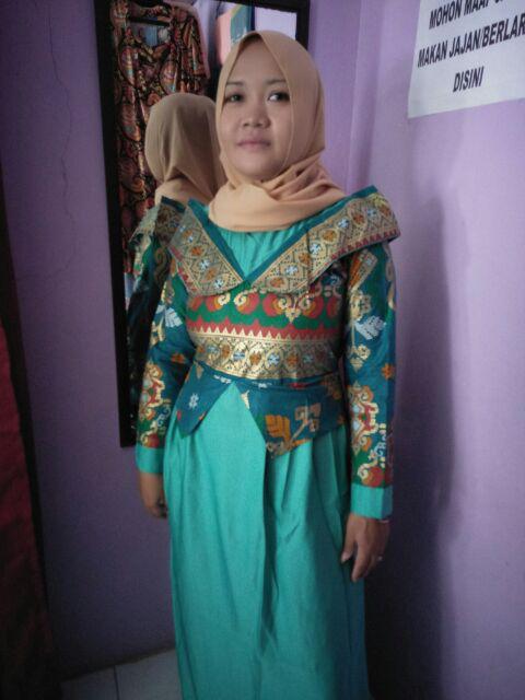 Wou Batik Belvania Family Batik Couple Maura Couple - Sania Ruffle Batik Couple Ori Ndoro - Kg029