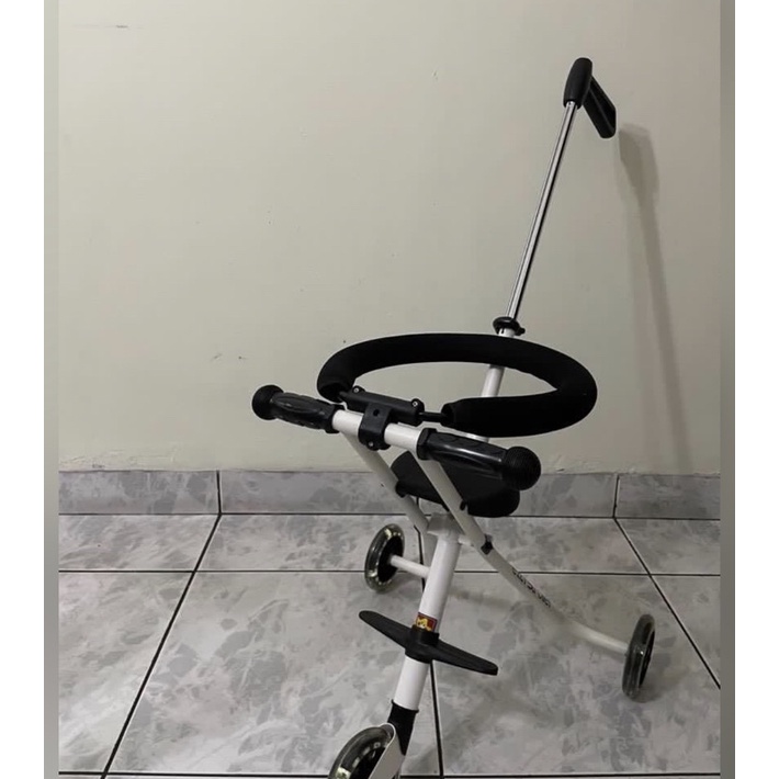 Ezzy Strike Stroller (Preloved)