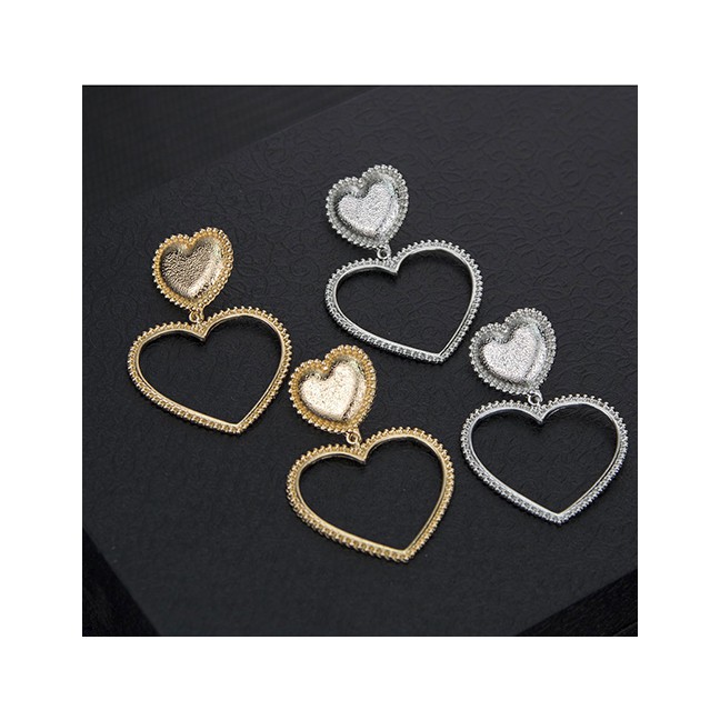 LRC Anting Tusuk Fashion Metal Heart Earrings A60002