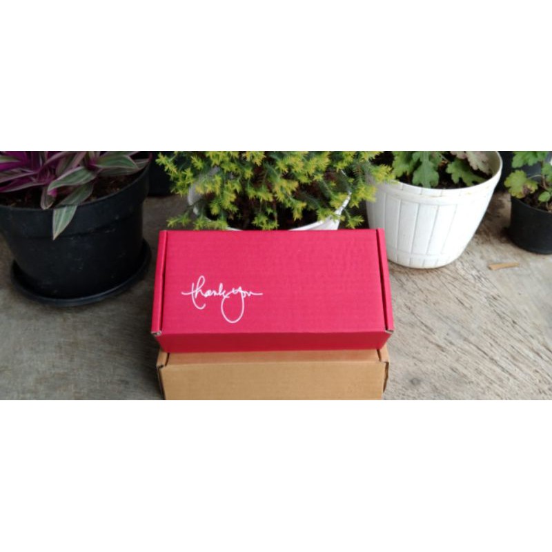 

Box 22x10x4.5 cm brownis/hijab/packing