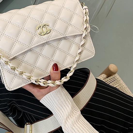 Tas Selempang Wanita Fashion D27 724