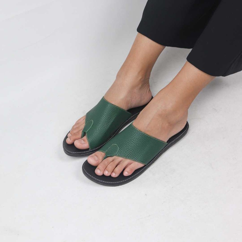 Sandal Papirut Look Up  Sandal Wanita Papirut Murah COD Sandal Kulit Jepit Jempol PSHBRS - BRISIA