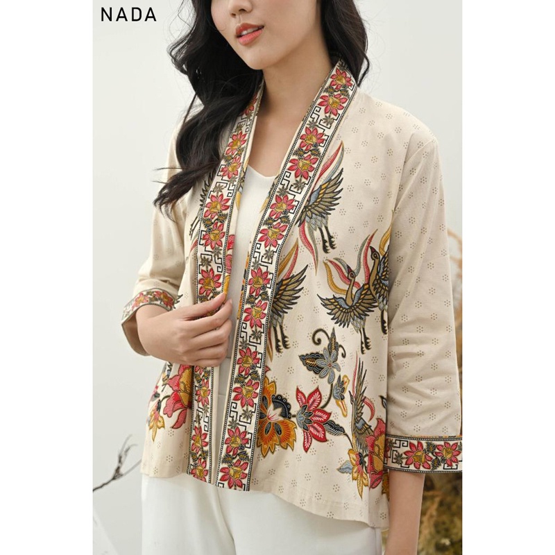 Evercloth Nada Blazer Batik Wanita Outer Batik Rompi Wanita Jaket Luaran Family Batik Couple Atasan Blouse Batik Bomber Couple Seragam Couple Batik Modern