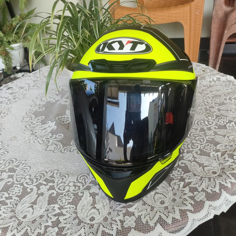 Helm / helmet KYT original size L