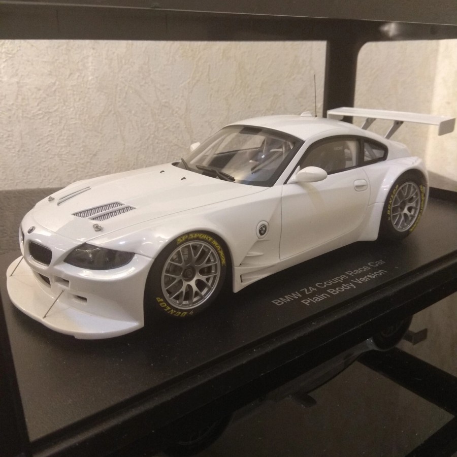Autoart 80748 1/18 BMW Z4 Coupe Plain Body Vers.