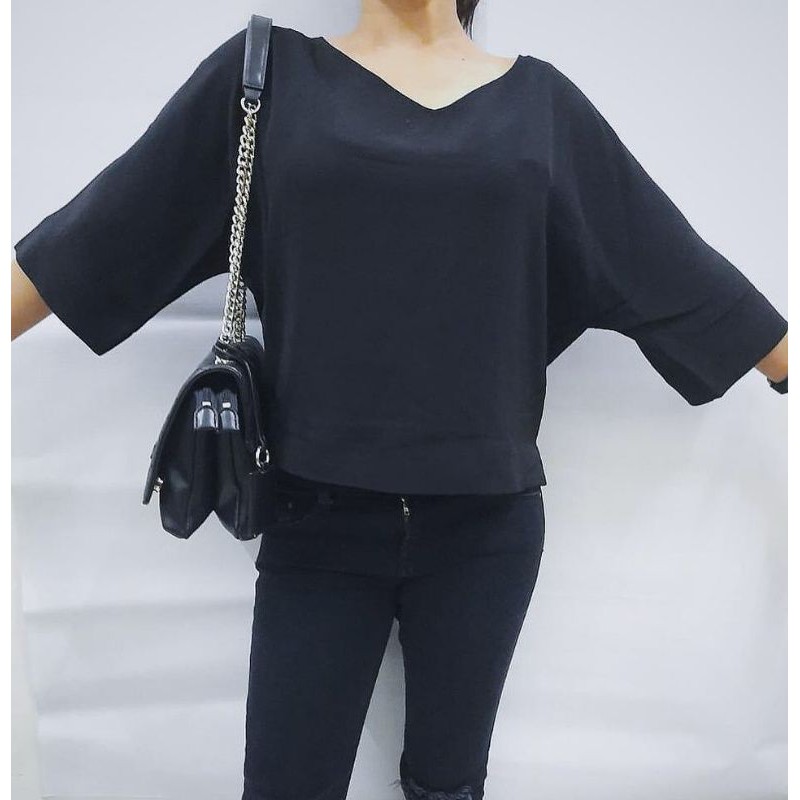Uniqlo blouse hitam
