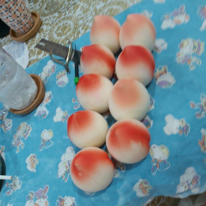 

squisy peach