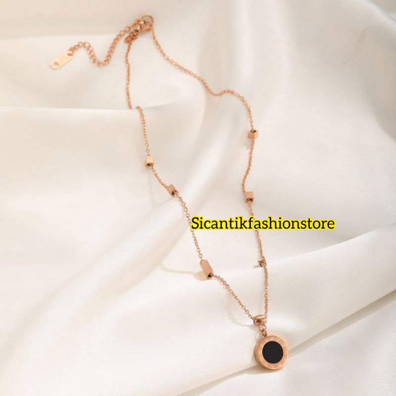 Kalung Wanita Rose Gold Titanium Liontin Angka Romawi Bolak balik Terbaru Terlaris Anti Karat selamanya Kalung Titanium Wanita Kekinian Mewah Kalung Wanita Korea Liontin Angka Romawi