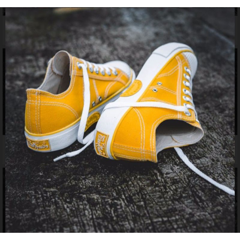 WARRIOR CLASSIC LC YELLOW/sepatu warrior/sepatu warrior original 100%√