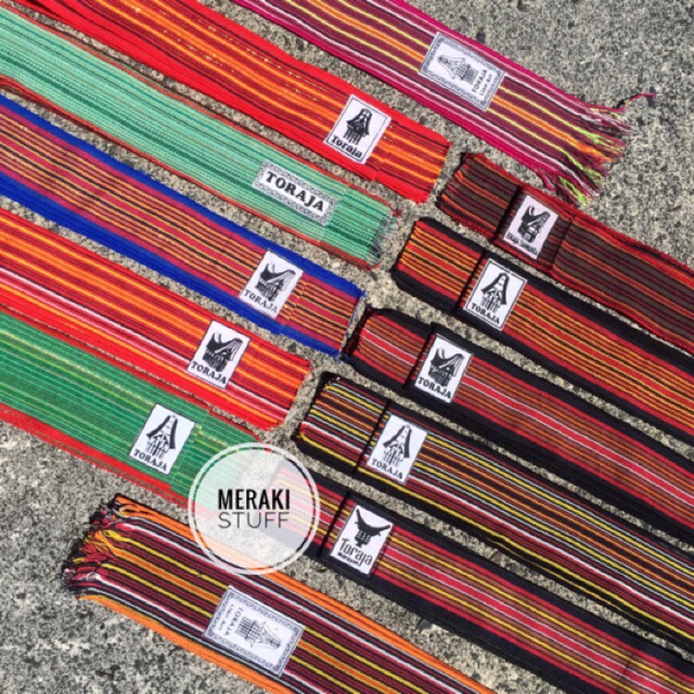 Ikat Kepala Tenun Toraja