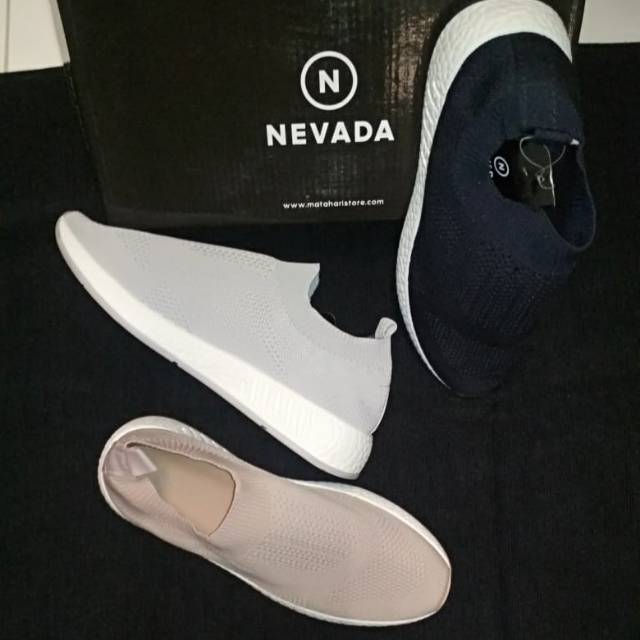 Sneakers Nevada sepatu slip