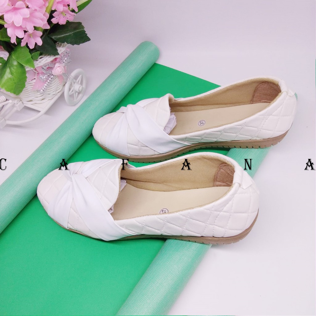 Flatshoes Wanita Zivana SDB109