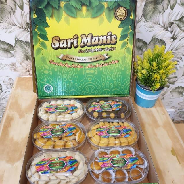 

Sari Manis Butter Cookies