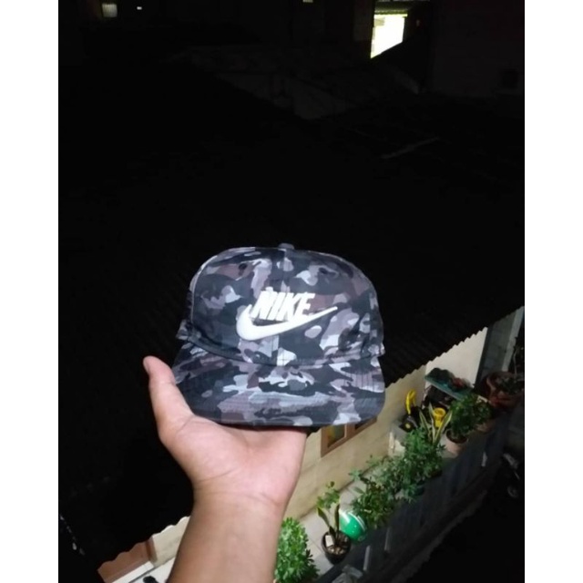 topi nike big logo