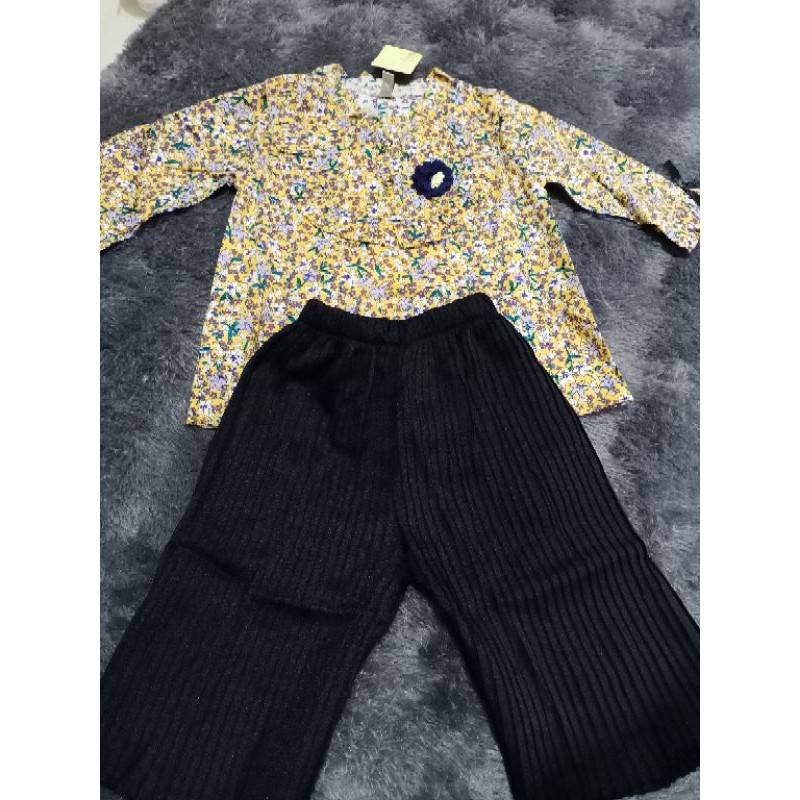 setelan anak perempuan motif daun rok celana plisket