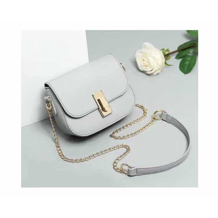 MV_Marvelouz  MV7010471 SLINGBAG wanita tas import/Batam 1kg bisa 2 tas JTF10471