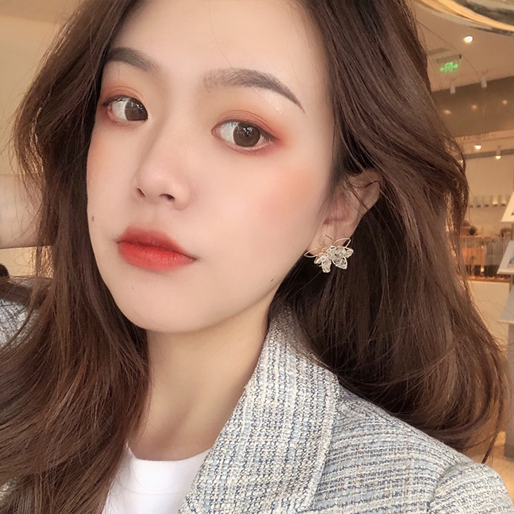 Bayar Di Tempat 1 Pc Anting-anting pejantan Korea perak Pin berongga kristal bunga-1