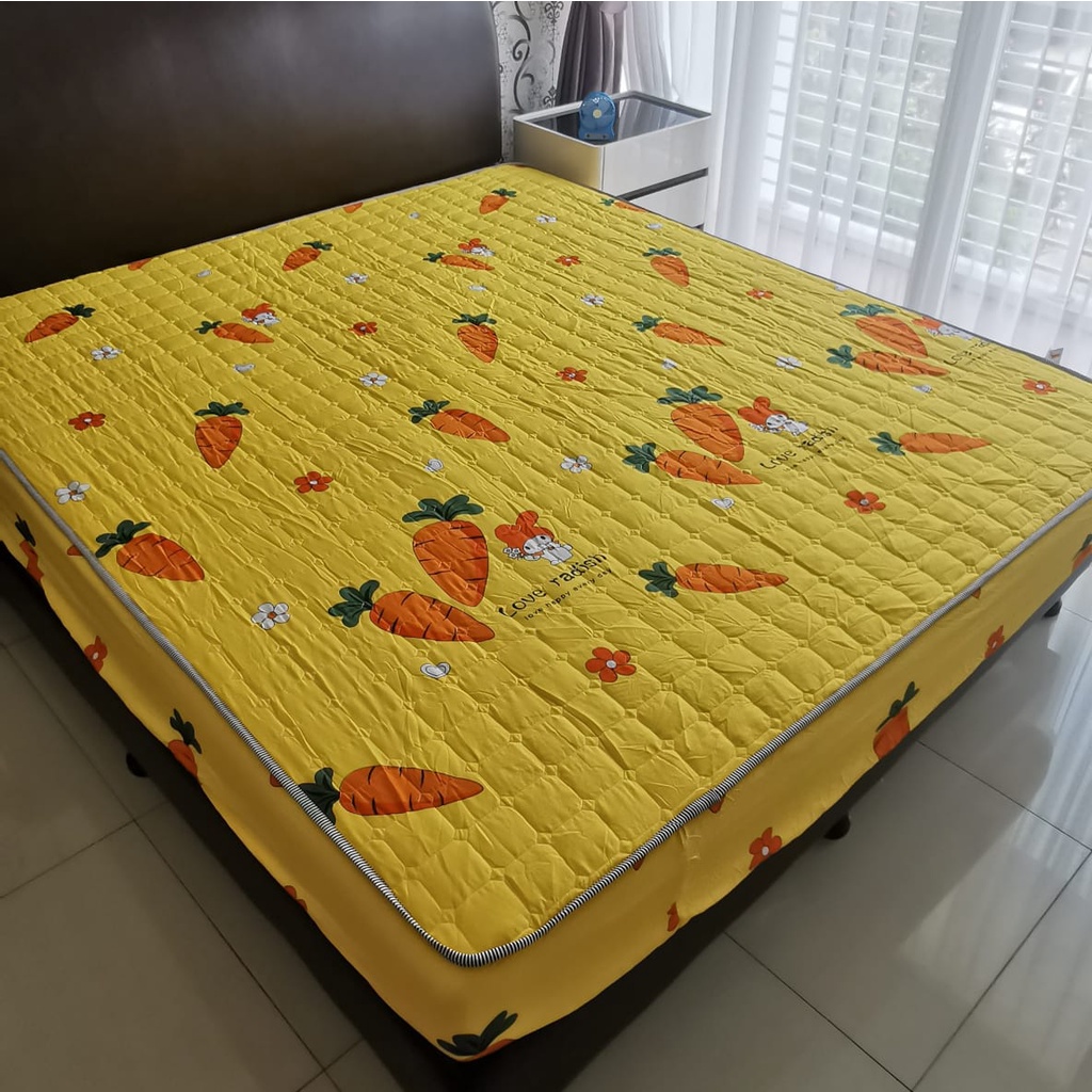Sprei Waterproof / Sprei Protector bermotif / Sprei anti air ukuran 180x200CM dan 160x200CM-180 KUNING CARROT